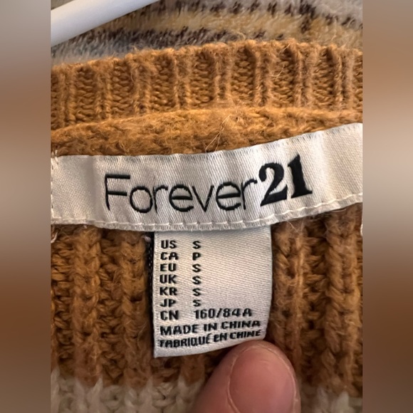 Forever 21 Chunky Sweater S - Picture 2 of 5